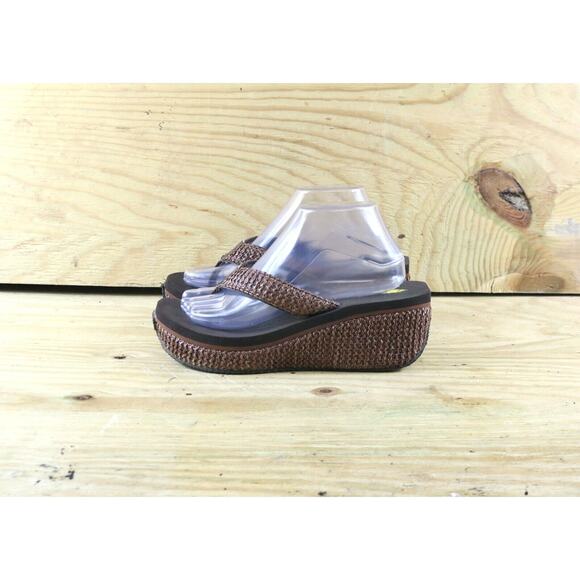 Volatile Sandals Womens Sz 9 Brown Leather Frappachino Platform Thong Shoes - Picture 1 of 8